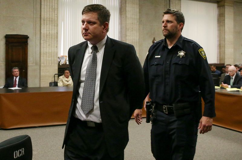 Feds won't charge ex-Chicago police officer in 2014 shooting of Black teen