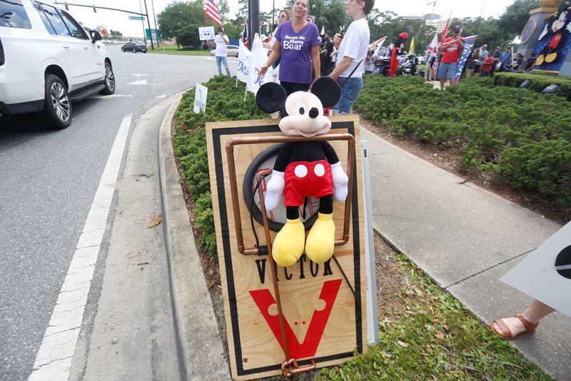 Florida lawmakers pass bill that would revoke Disney's special status
