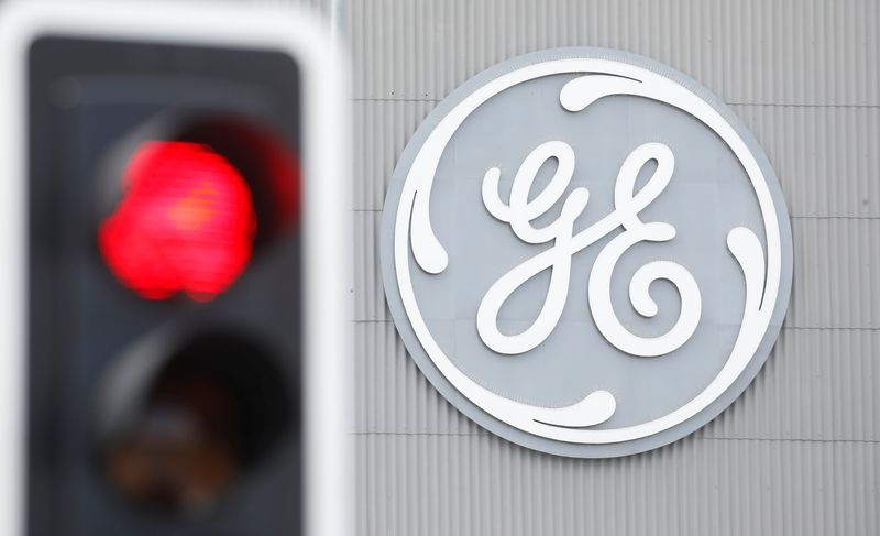 GE expects full-year earnings at lower end of forecast