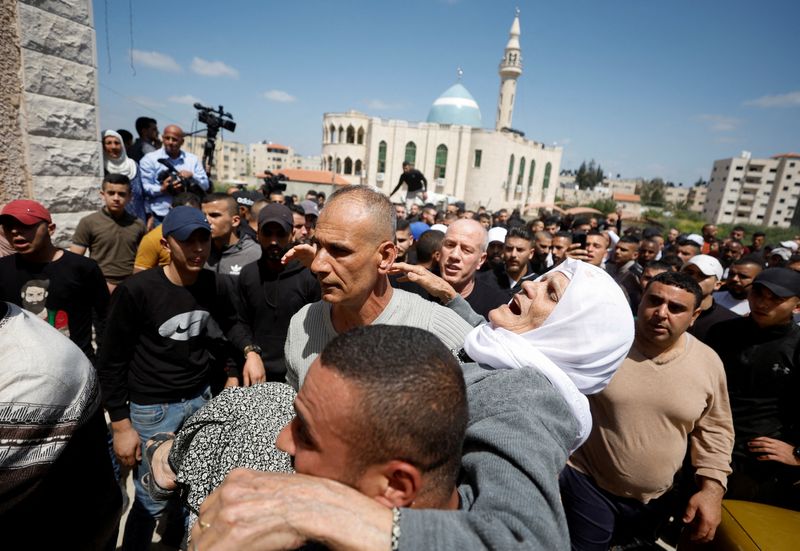 Israeli forces kill Palestinian militant in W.Bank clash
