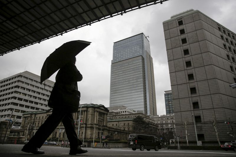 Japan's ex-PM Abe says 'wrong' for BOJ to hike rates to stem yen falls