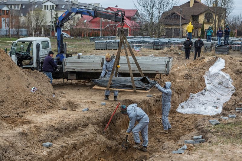 Kyiv police find three bound men they say were executed by Russian occupiers