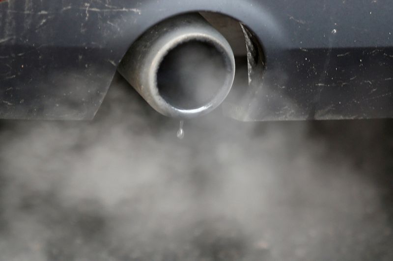 Lacking filters, U.S. cars set to emit a septillion more particles - research