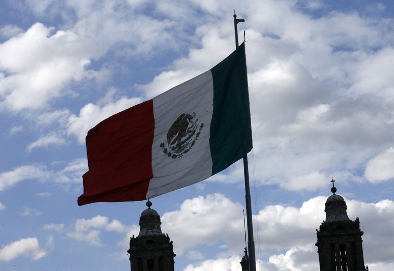Mexican economy seen growing 3.4% in 2022, says finance ministry