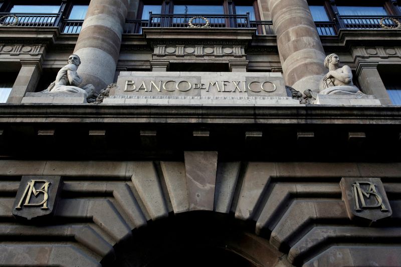 Mexico annual inflation at 21-year high, more rate hikes seen