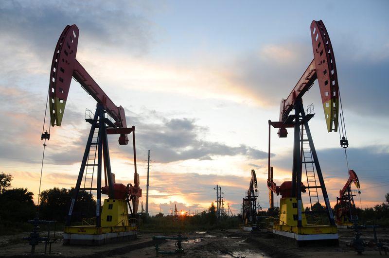 Oil prices on track for near 4% weekly decline on demand concerns