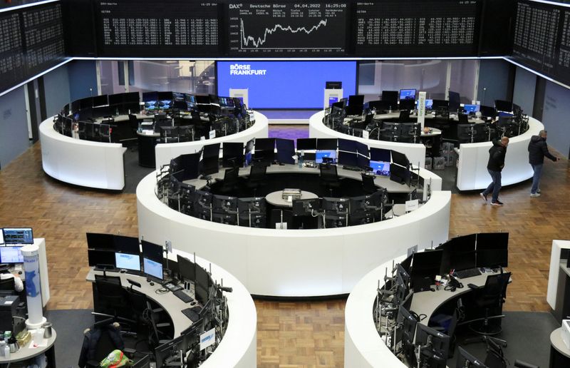 Oil rally limits losses for European shares