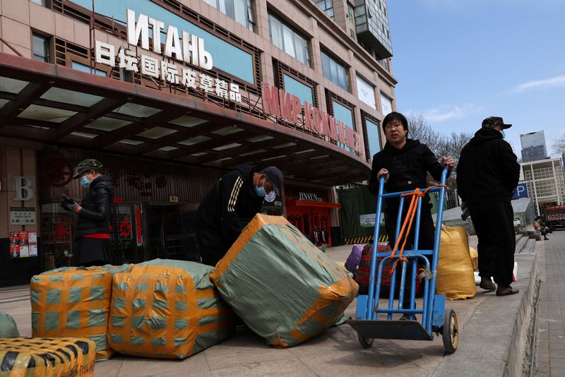 Russia expects trade with China to reach $200 billion by 2024 - Interfax