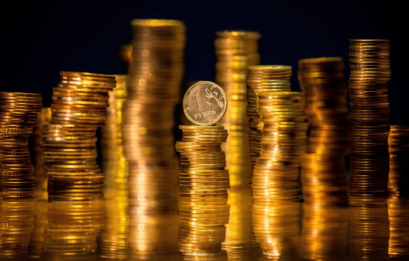Russia to scrap 12% commission on FX buying through brokerages on April 11