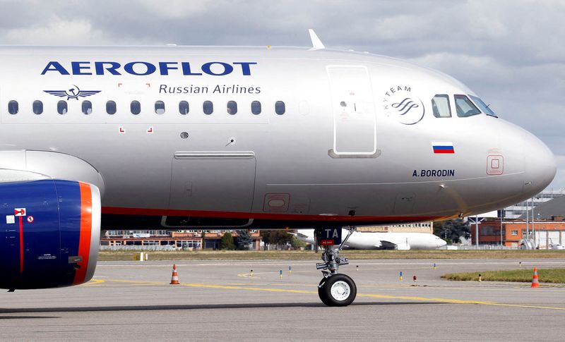 Russian gov't will discuss giving subsidies to airlines, airports - Interfax