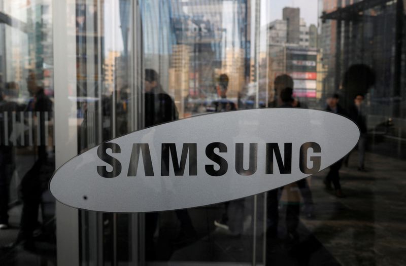 Samsung Elec to join renewables pledge as S.Korea shifts gears on green energy