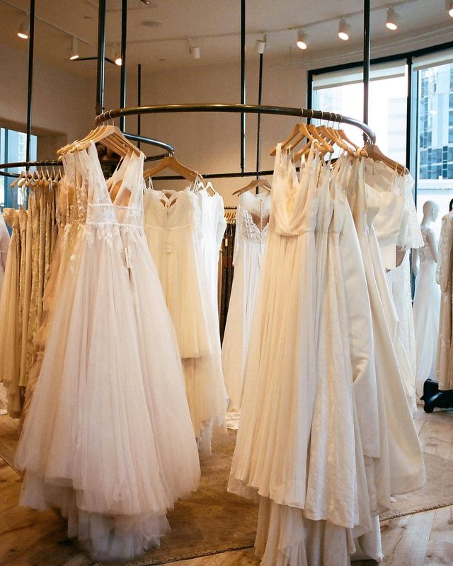 Sheer joy in store as U.S. retailers stock up for bumper wedding season