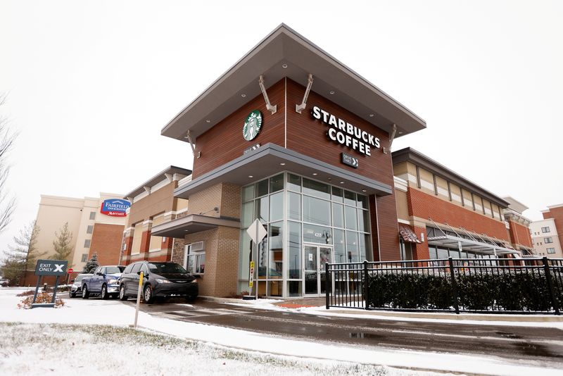 Starbucks' general counsel to leave as Schultz returns as CEO