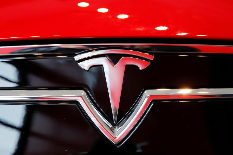 Tesla delivers record vehicles in Q1, beats analysts' estimates