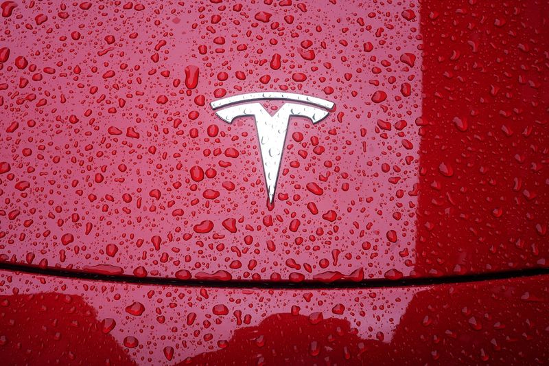 Tesla to open Texas factory critical to growth ambitions