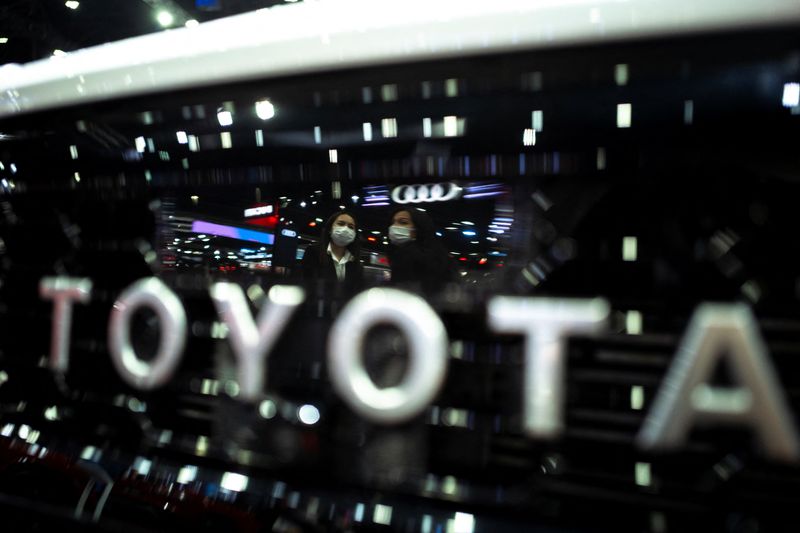 Toyota first-quarter U.S. auto sales drop nearly 15%