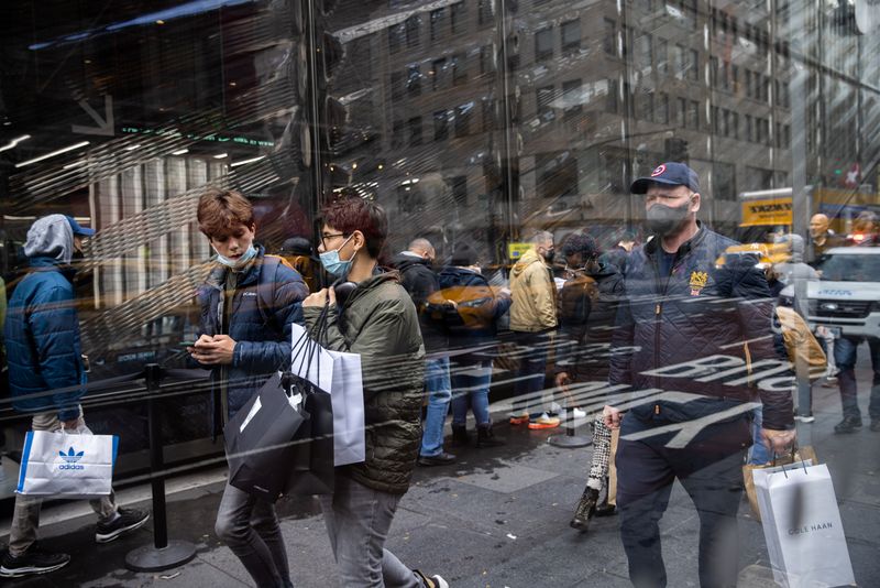 U.S. consumer mood brightens in early April, survey shows