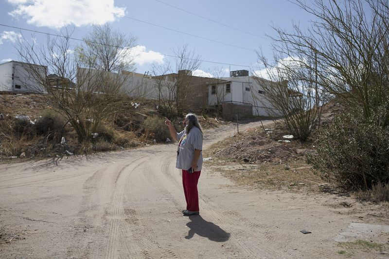 U.S. teens recruited to drive migrants from Mexican border