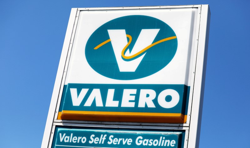 Valero Energy  Gains After Reporting First Quarter Earnings