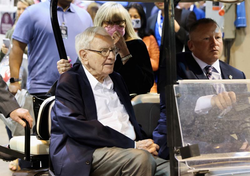 Warren Buffett's Berkshire all-day meeting to kick off in Omaha