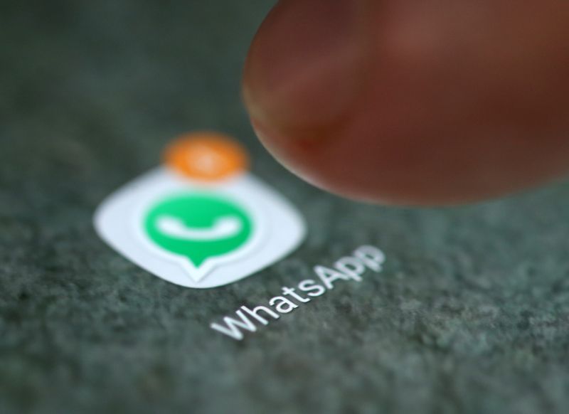WhatsApp tests new feature to organize groups for work, school