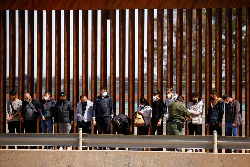 White House touts U.S.-Mexico border security plan amid Republican criticism