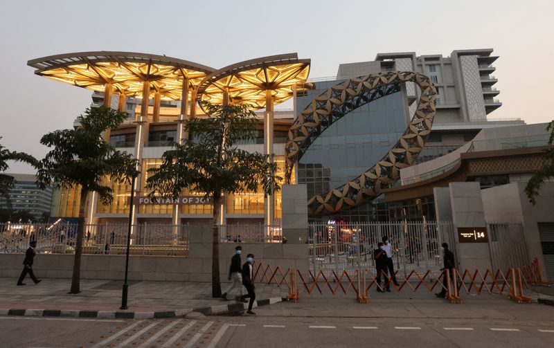 With giant mall, India's Reliance sets sights on next gold rush: luxury goods