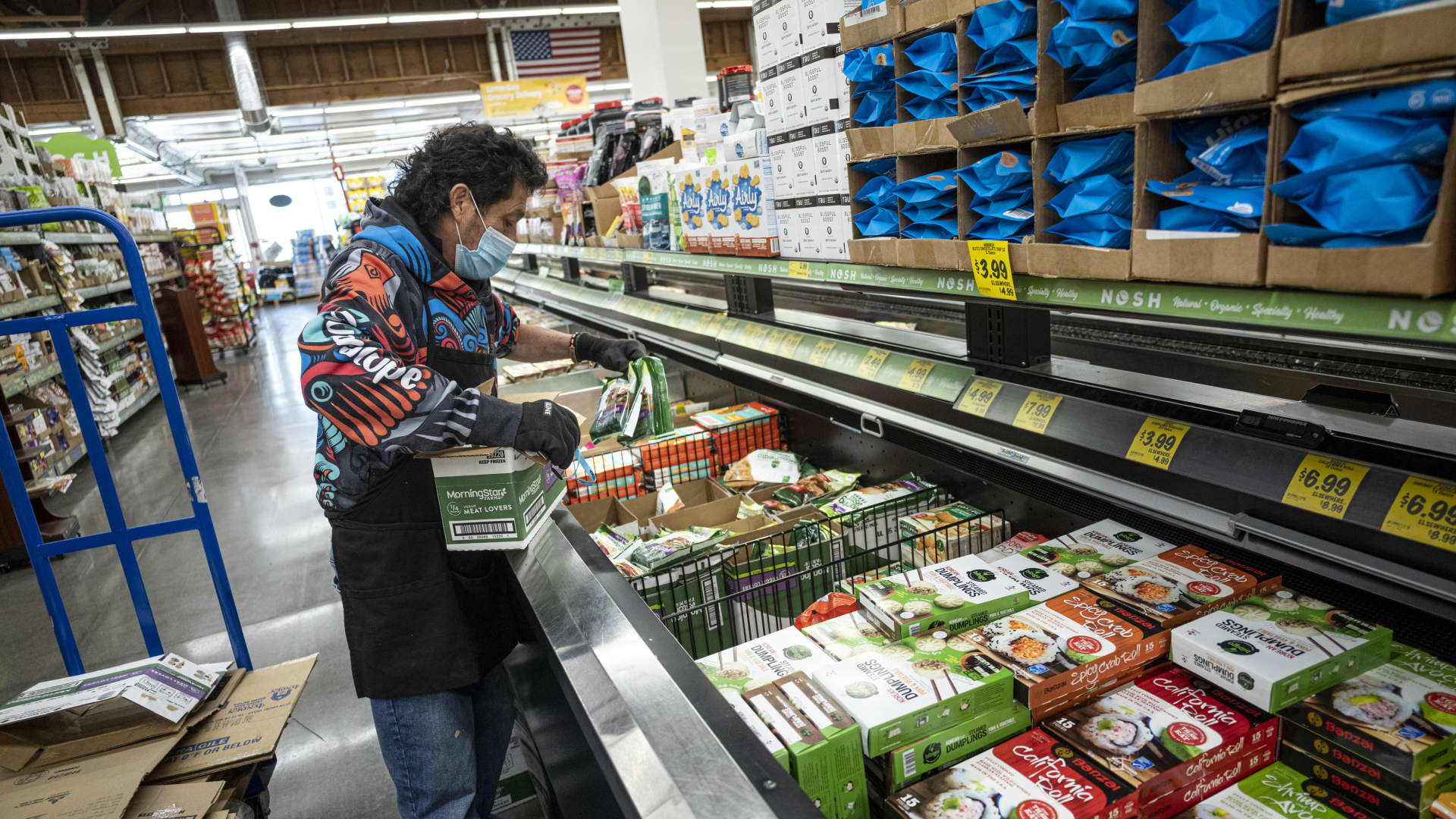 Inflation outlook for consumers falls from record, Fed survey shows