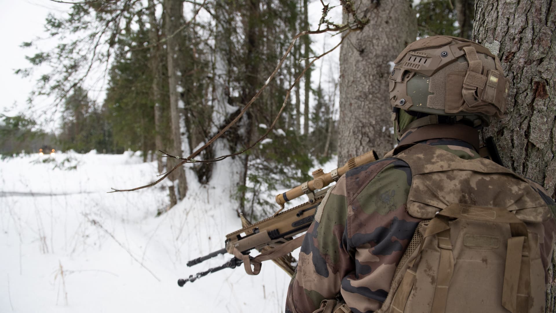 Finland announces bid to join NATO in historic move