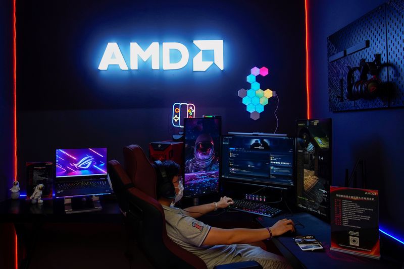 AMD forecasts current-quarter revenue above estimates