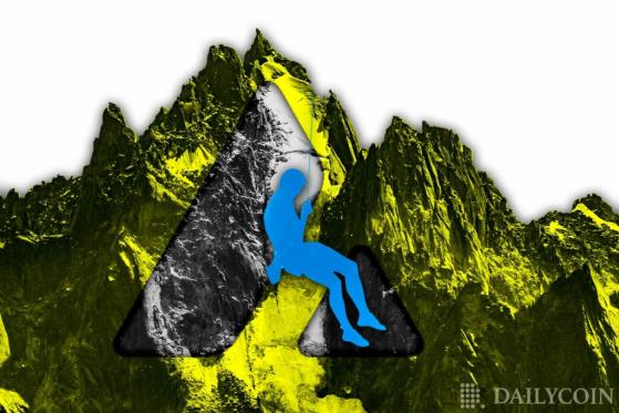 Avalanche Slips by 12% In Spite Of Skyrocketing Active Wallet Count
