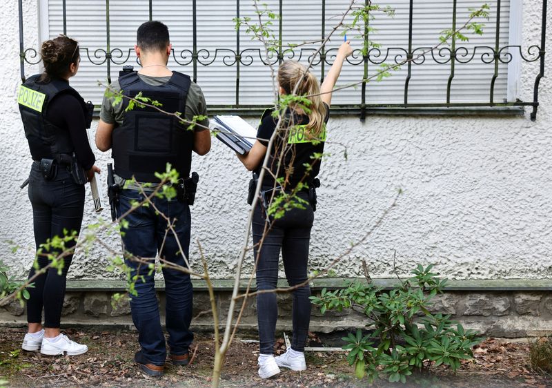 Berlin authorities looking into device disabled at residence housing Russian media