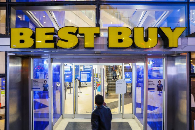 Best Buy sees bigger drop in annual sales on inflation hit