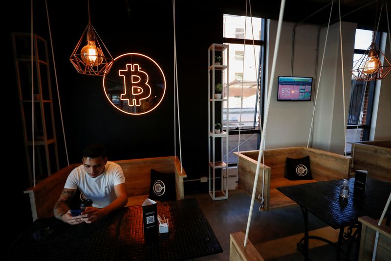 Bitcoin lures inflation-weary Argentines despite crypto crash