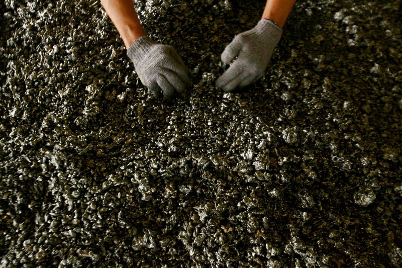 CME explores nickel contract after LME trade chaos -sources