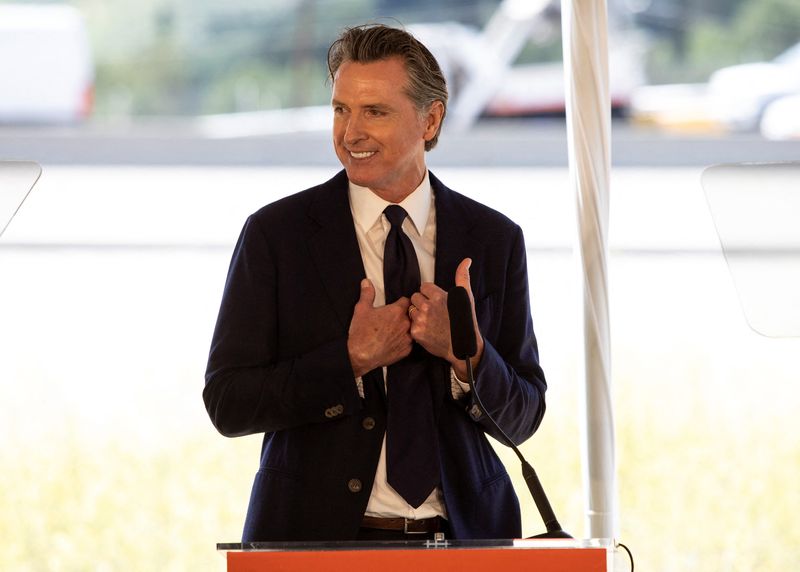 California governor vows water use limits unless residents conserve