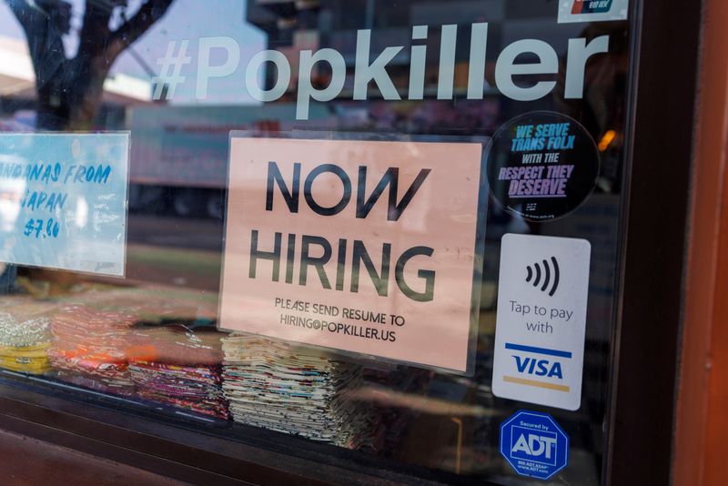 California's minimum wage projected to rise to $15.50 under inflation trigger