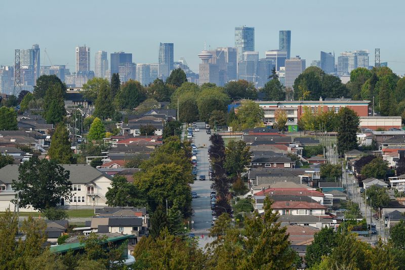 Canada housing boom to halt next year on higher mortgage rates - Reuters poll