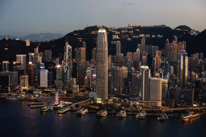 China discusses protecting assets from U.S. sanctions with banks -FT
