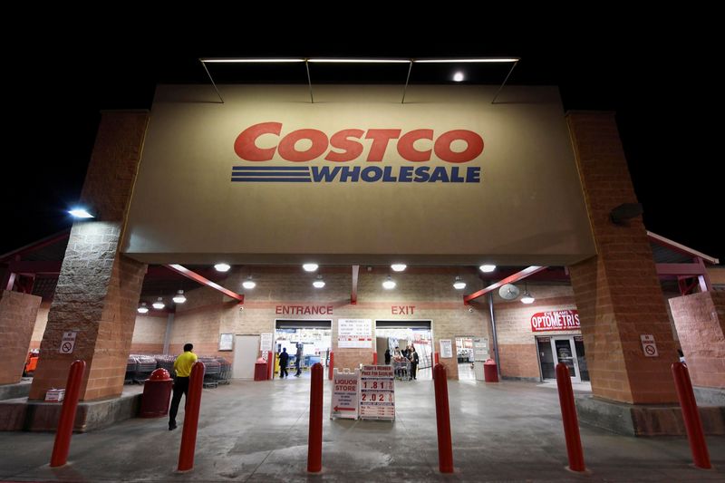 Costco beats quarterly revenue estimates on strong consumer spending
