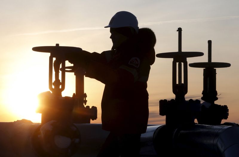 EU plans phased oil ban on Russia, also targeting more banks