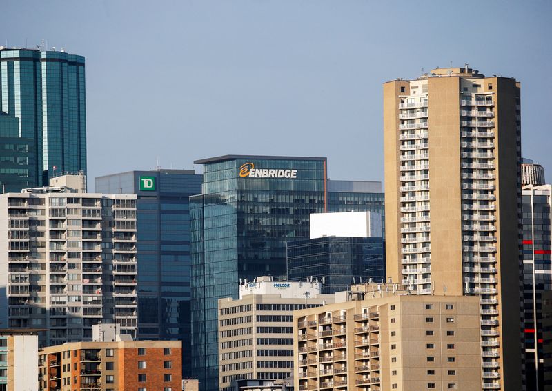 Enbridge first-qtr profit rises on higher shipment volumes