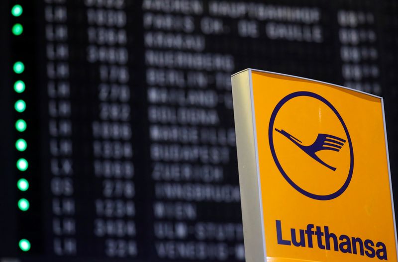 Fuel costs hurt Lufthansa's Q1