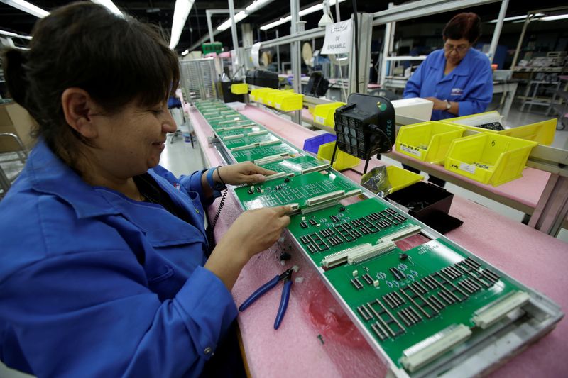 Global manufacturers lose momentum as inflation worsens: Kemp
