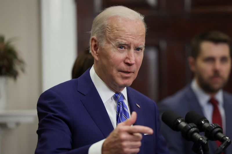 In visit to Ohio, Biden will focus on job growth