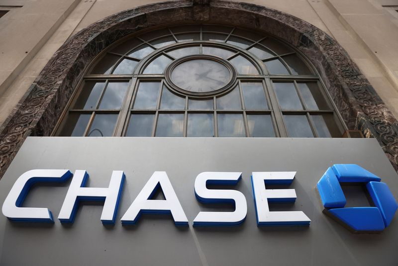 JPMorgan's UK consumer bank tops half a million customers