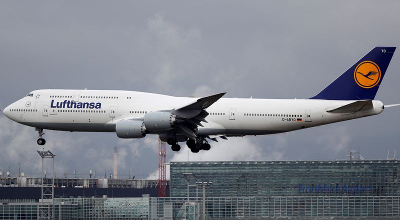 Lufthansa backs Boeing, says manufacturer 'will get back to its feet'