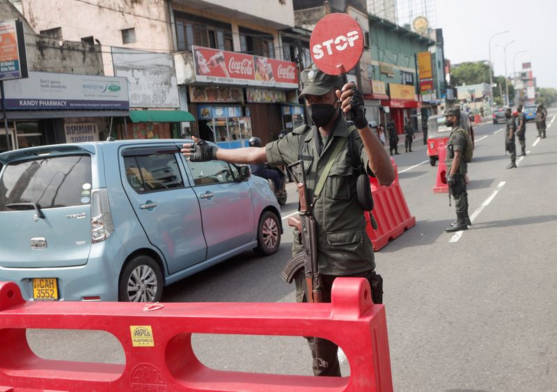 Many Sri Lankans flee capital as political leaders meet to seek solution to crisis