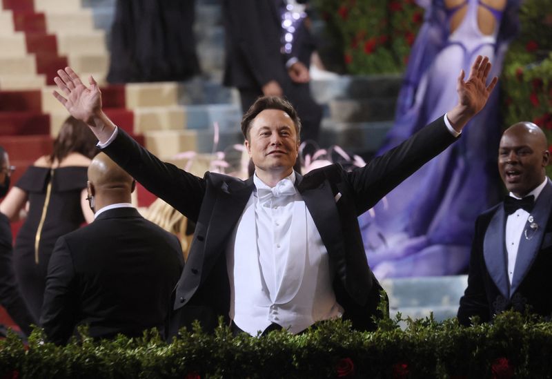 Musk says he wants to boost Twitter use from 'niche' to most Americans