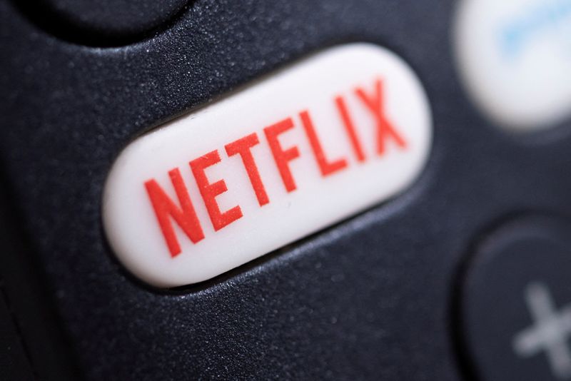Netflix shareholders sue over subscription slump disclosures